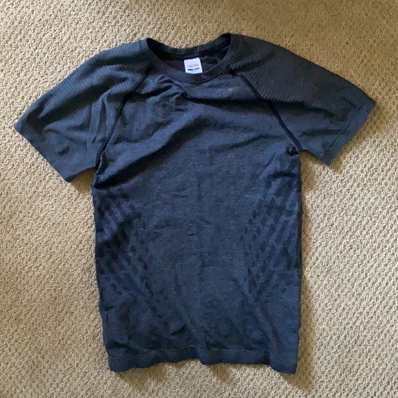 Gymshark Shirt - Picture 1 of 3